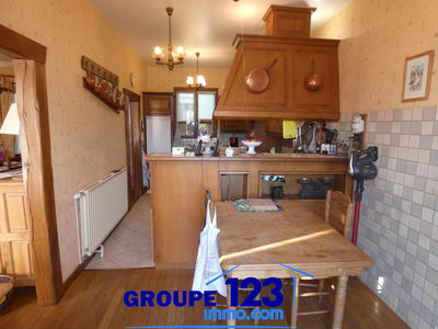 Maison - 202 m² - 5 pièces