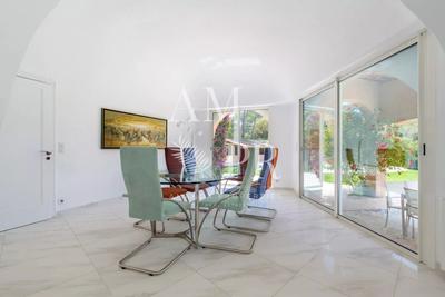 Villa - 540 m² - 13 pièces