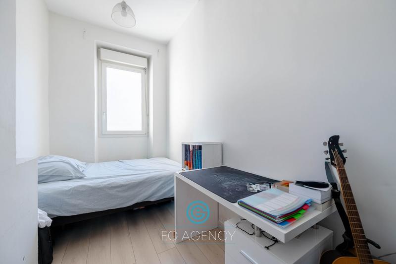 Appartement - 100 m² - 5 pièces