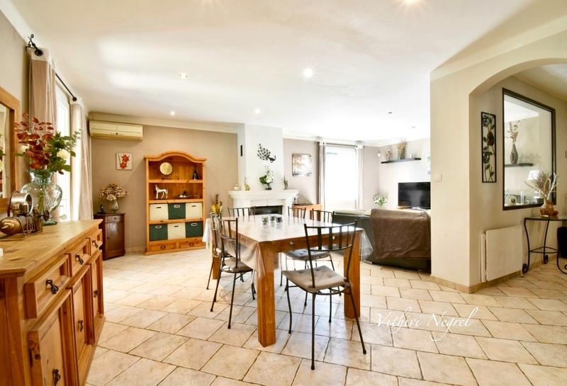 Villa - 209 m² - 7 pièces