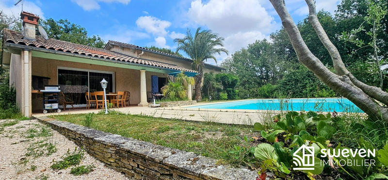 Maison traditionnelle - 202 m² - 7 pièces