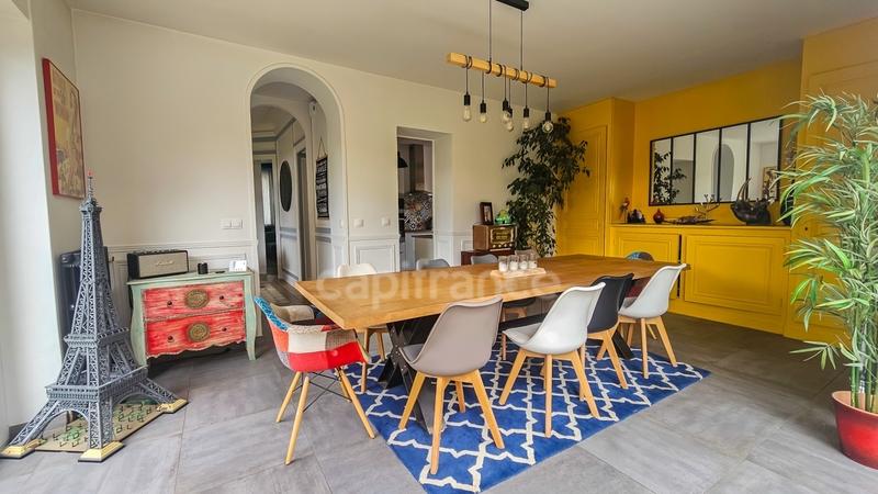 Maison de maîtres - 225 m² - 10 pièces