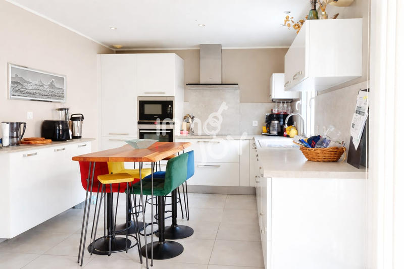 Maison - 105 m² - 5 pièces