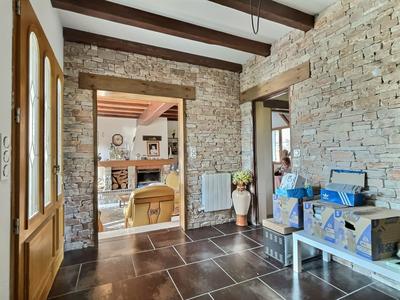 Maison - 257 m² - 9 pièces
