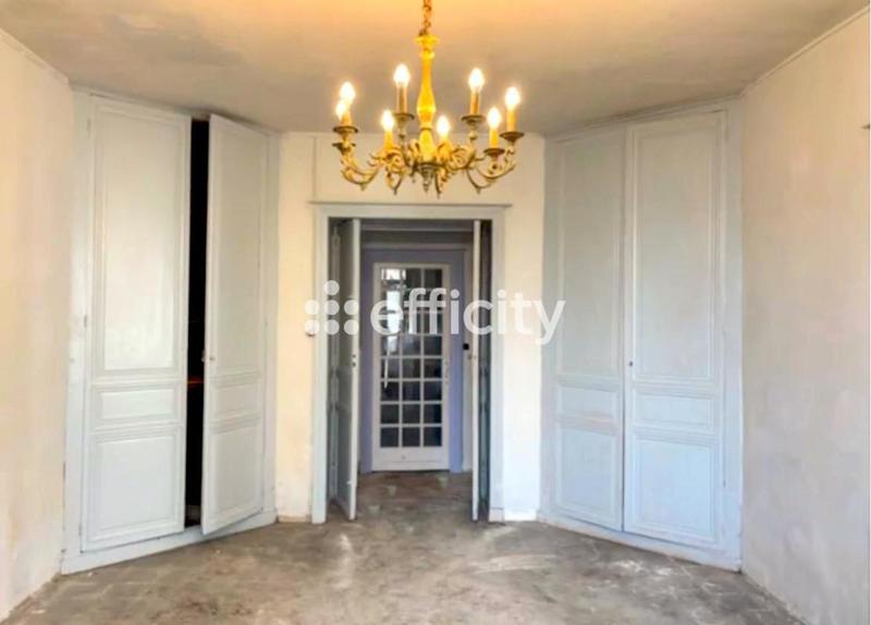 Maison - 354 m² - 9 pièces