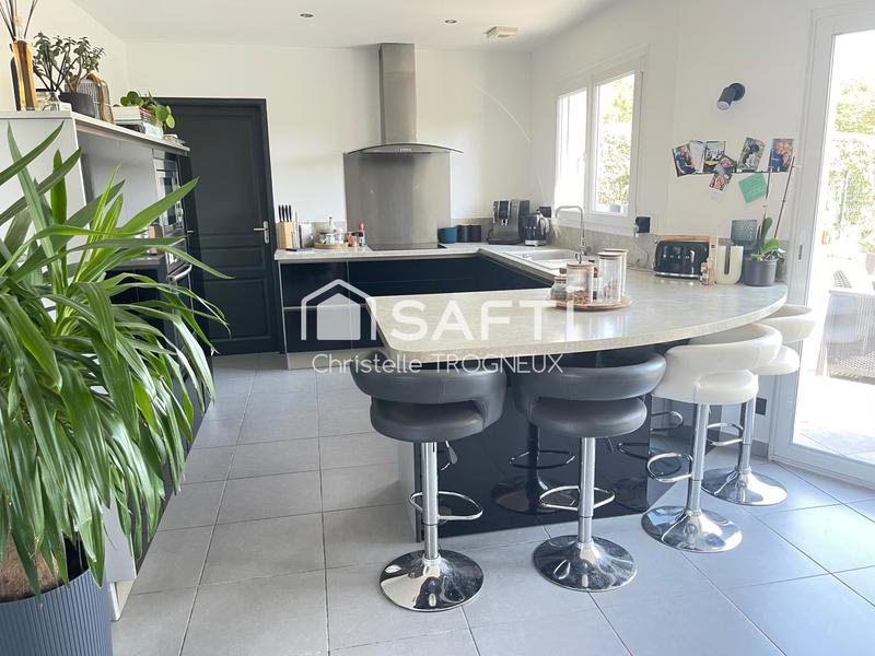 Maison - 137 m² - 6 pièces