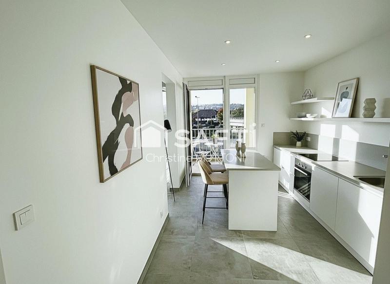 Appartement - 83 m² - 5 pièces