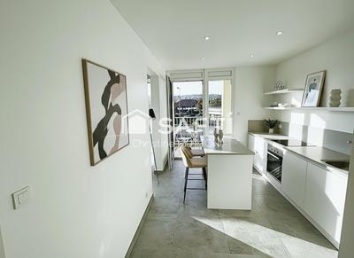 Appartement - 83 m² - 5 pièces