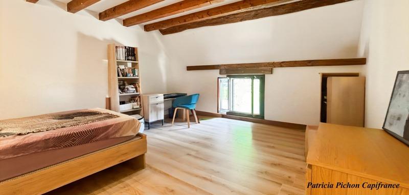 Maison - 202 m² - 4 pièces