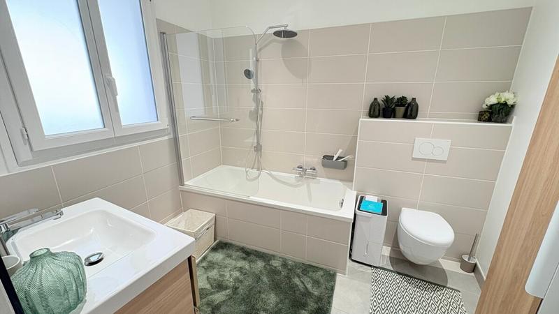 Appartement - 100 m² - 4 pièces