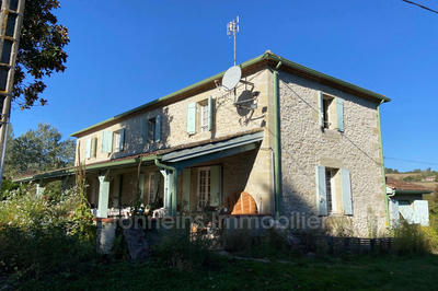 Maison - 186 m² - 3 pièces