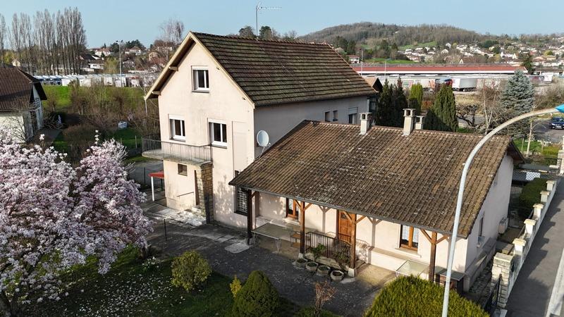 Maison - 198 m² - 8 pièces