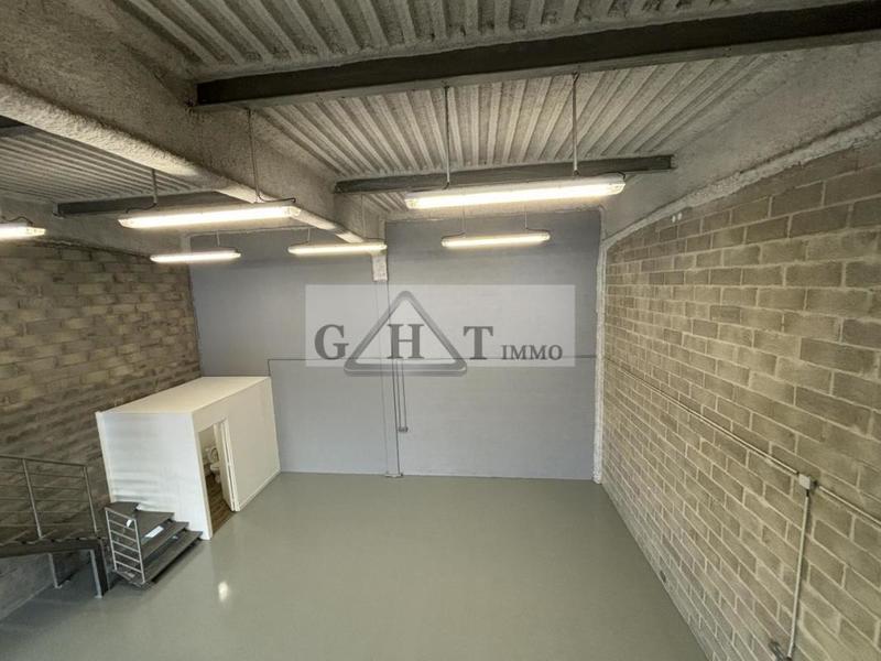 Entrepôt - 123 m²