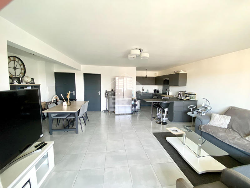 Appartement - 85 m² - 4 pièces