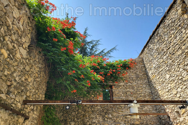 Maison - 430 m² - 10 pièces