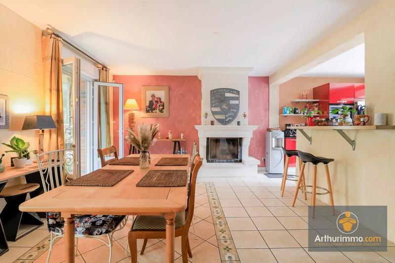 Maison - 180 m² - 6 pièces