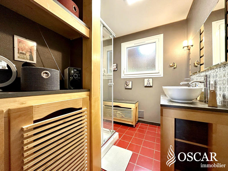 Maison traditionnelle - 203 m² - 8 pièces