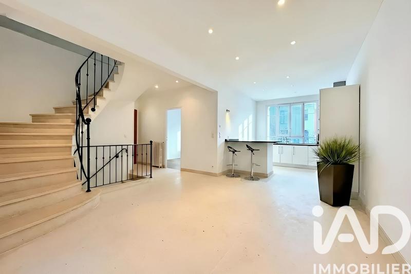 Maison - 170 m² - 9 pièces