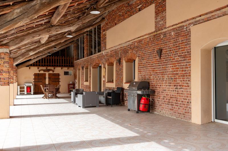 Maison - 245 m² - 7 pièces