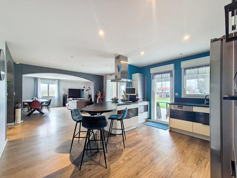 Maison contemporaine - 212 m² - 6 pièces