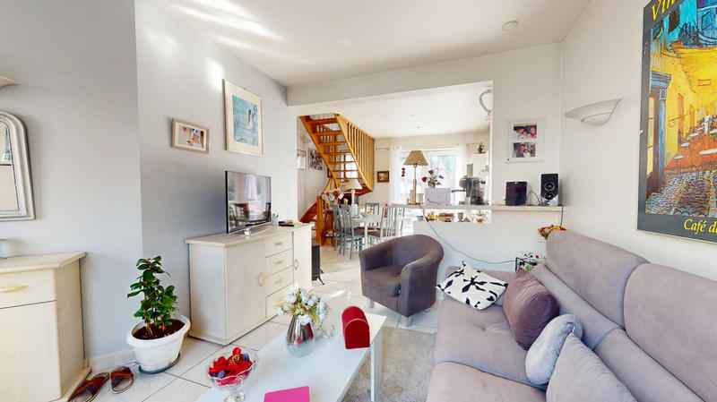 Maison - 140 m² - 5 pièces