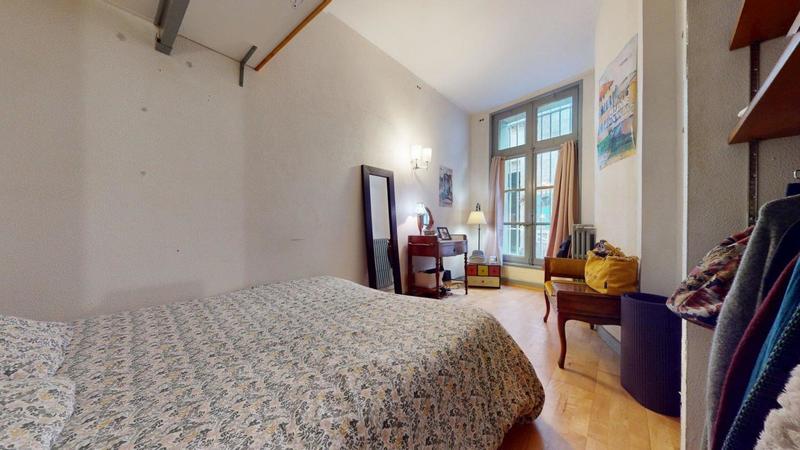 Appartement ancien - 77 m² - 4 pièces