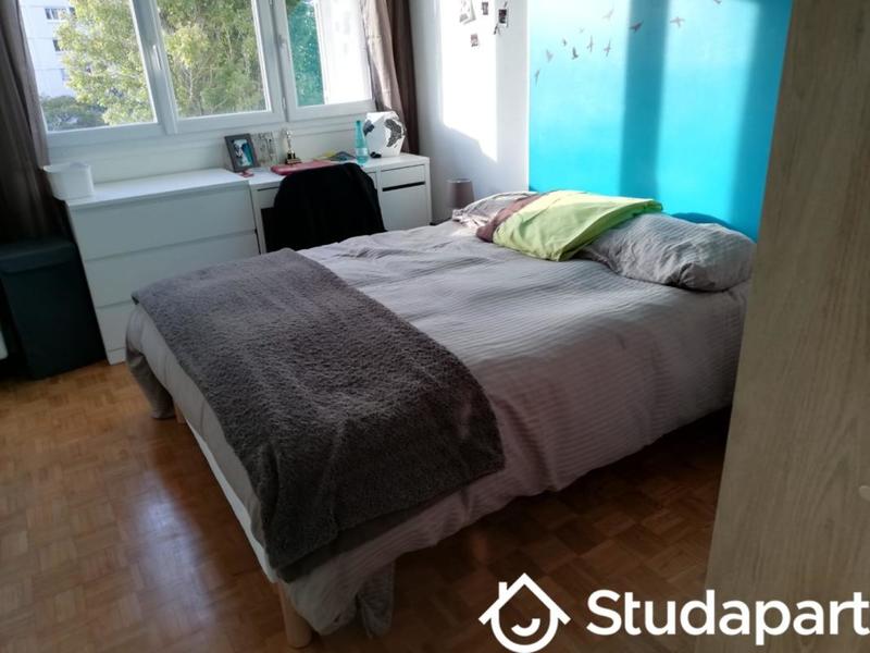 Chambre - 11 m² - 1 pièce