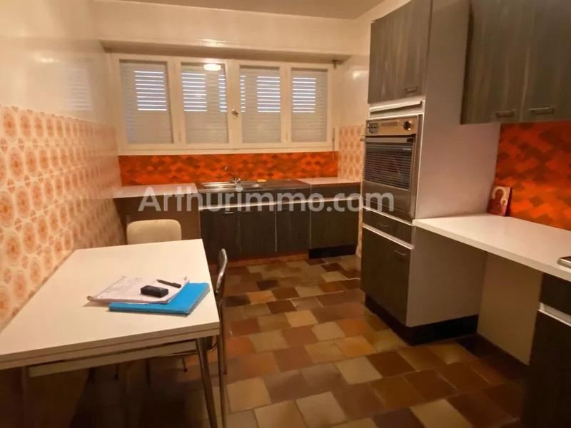 Maison - 400 m² - 12 pièces