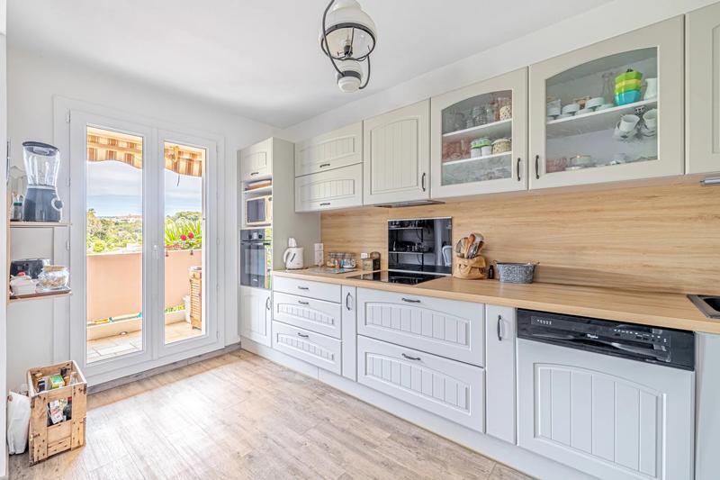 Appartement - 80 m² - 3 pièces