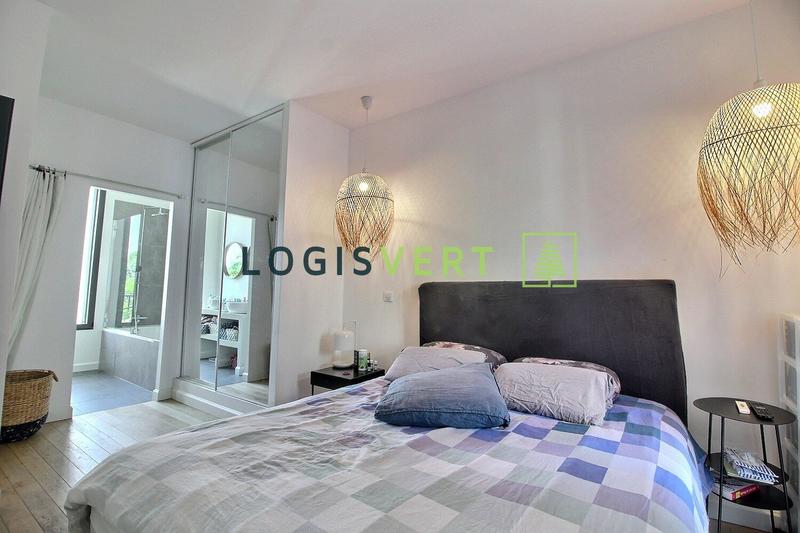 Maison - 172 m² - 10 pièces