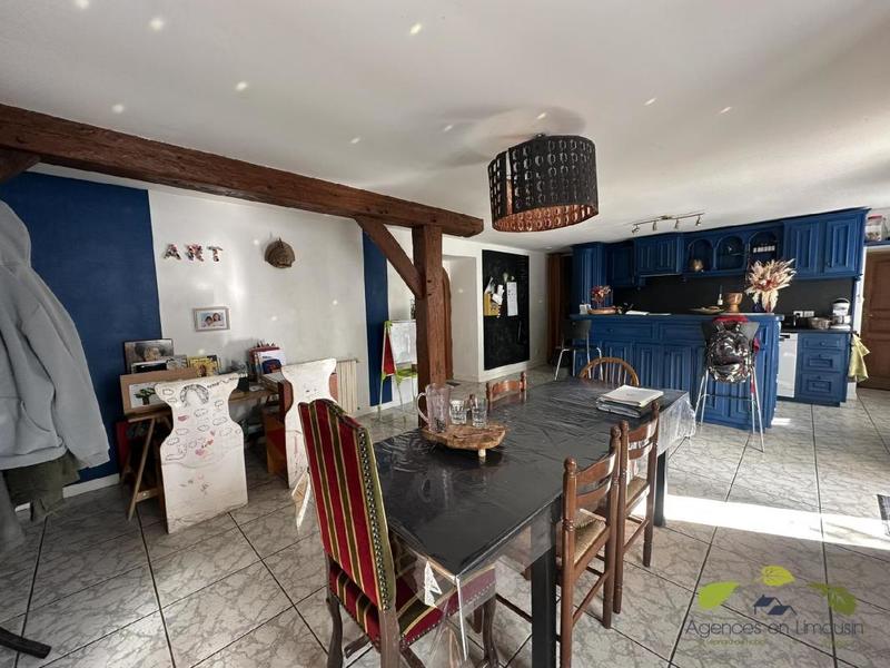 Maison - 225 m² - 8 pièces