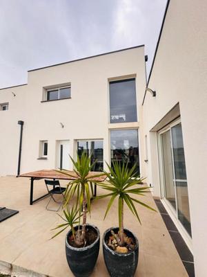 Maison - 121 m² - 5 pièces