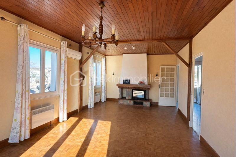 Maison traditionnelle - 175 m² - 7 pièces