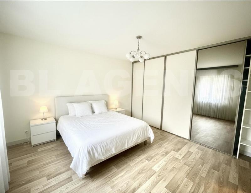 Appartement - 80 m² - 2 pièces