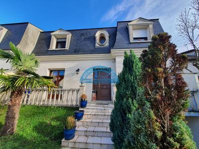 Maison - 160 m² - 7 pièces