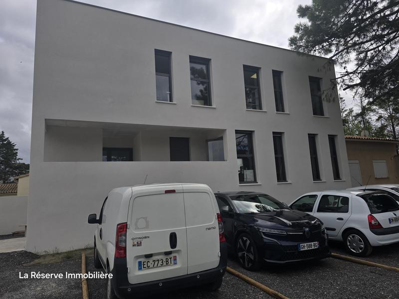 Bureau - 70 m² - 1 pièce