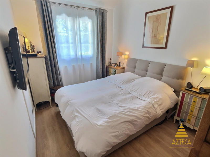 Maison - 195 m² - 9 pièces