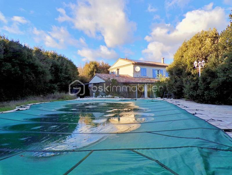 Maison traditionnelle - 171 m² - 6 pièces