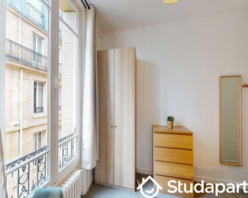 Chambre - 230 m² - 1 pièce