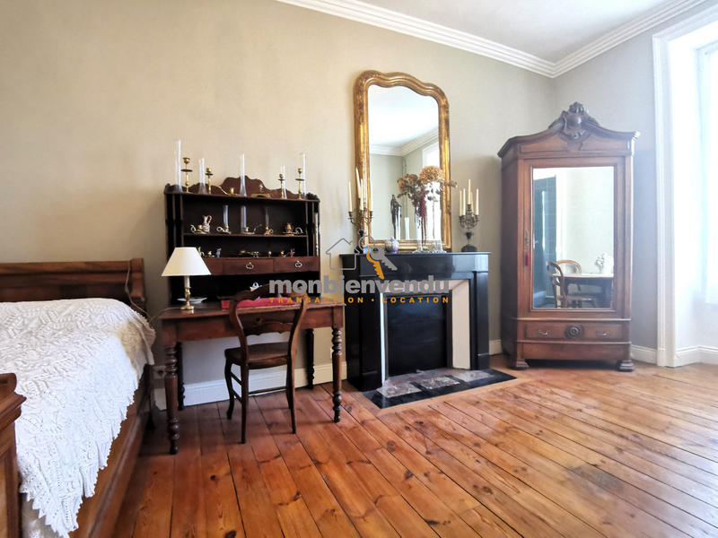 Appartement - 152 m² - 5 pièces