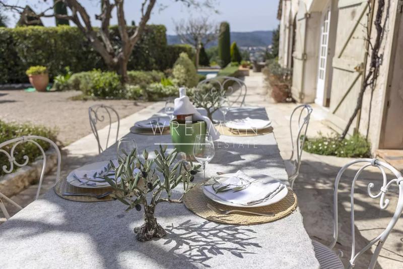 Bastide - 215 m² - 10 pièces