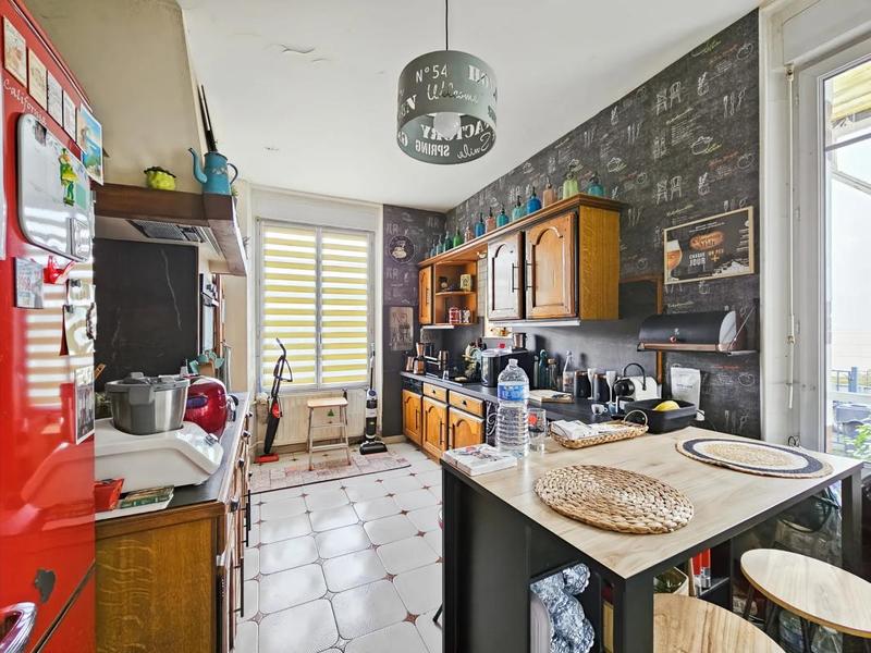 Maison - 260 m² - 10 pièces