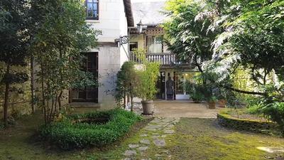 Maison bourgeoise - 212 m² - 6 pièces