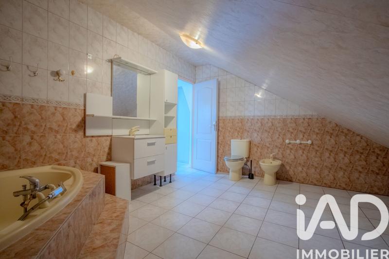 Maison - 152 m² - 8 pièces