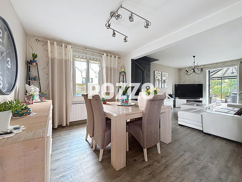 Maison - 120 m² - 5 pièces