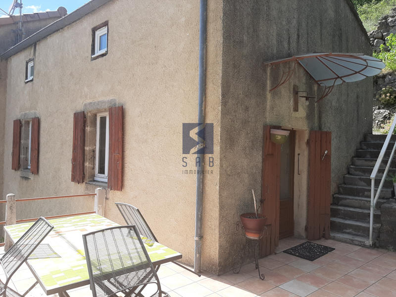 Maison - 213 m² - 8 pièces