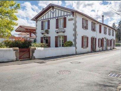 Appartement - 92 m² - 4 pièces