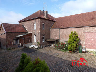 Maison - 234 m² - 8 pièces