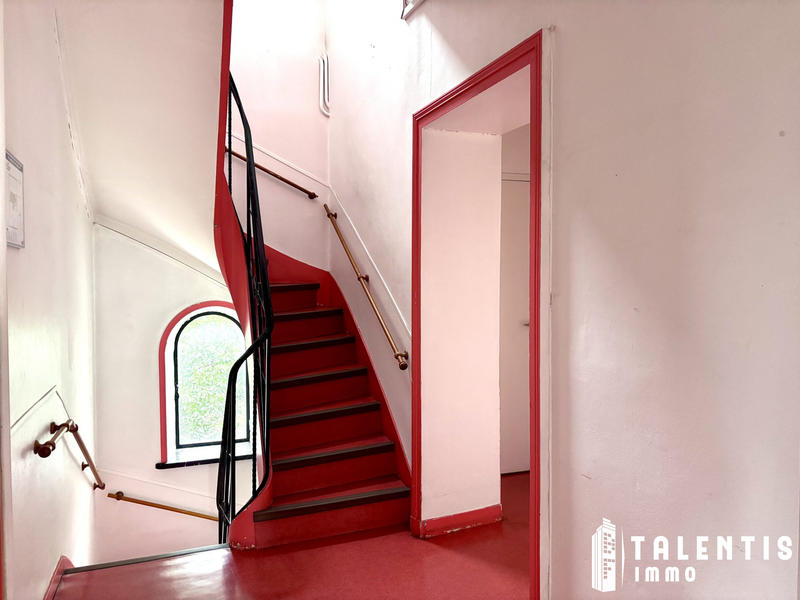 Maison - 209 m² - 12 pièces