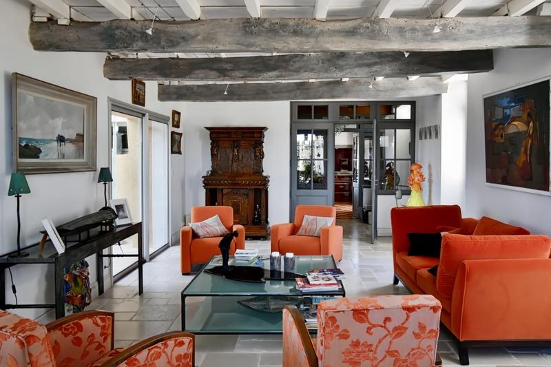 Maison en pierre - 222 m² - 9 pièces